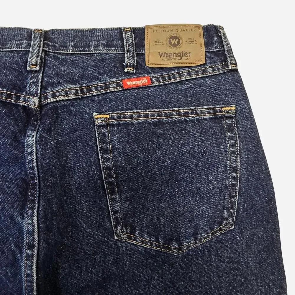 Wrangler Jeans Men's Size 40x30 Dark wash denim with straight leg fit